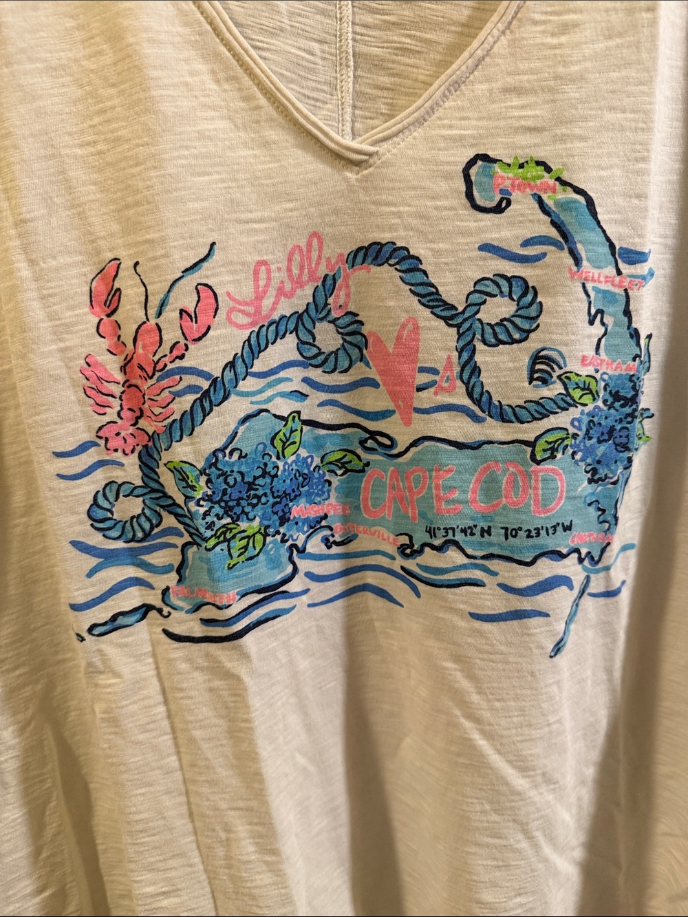 Lilly Pulitzer White V-Neck Short Sleeve Tee with Multicolor Coastal Print - Picture 3 of 6
